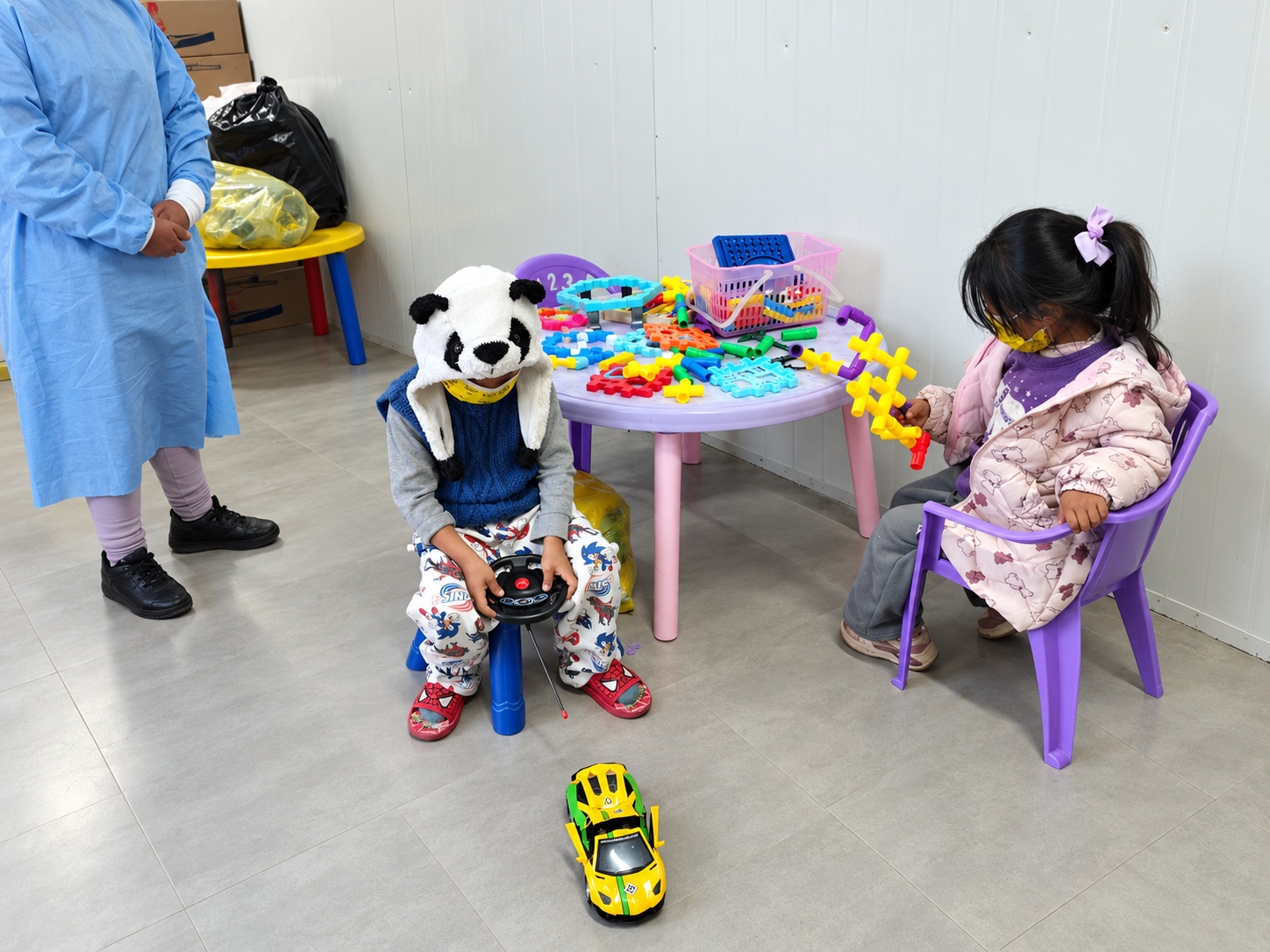 Niños compartiendo